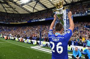 27年前的今天：約翰-特里上演藍(lán)軍首秀，717場進(jìn)67球+奪17冠