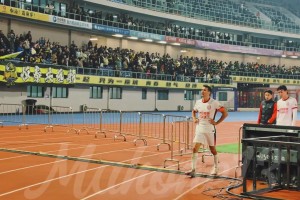 客場絕平西海岸后，蓉城全隊(duì)向球迷謝場